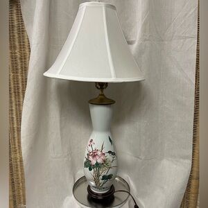 Retro Modern Royal George Table Lamp Porcelain Ceramic on Wooden Pedestal 27”